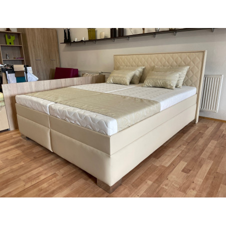 Posteľ SAVANA - poťah koženka krémová + koženka štvorce