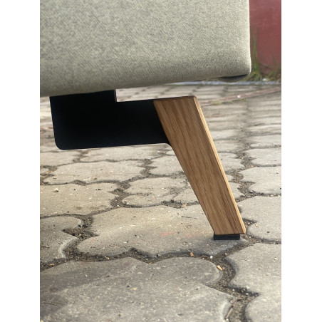 Štýlová čalúnená posteľ RITA s vysokým sedom a štýlovým záhlavím